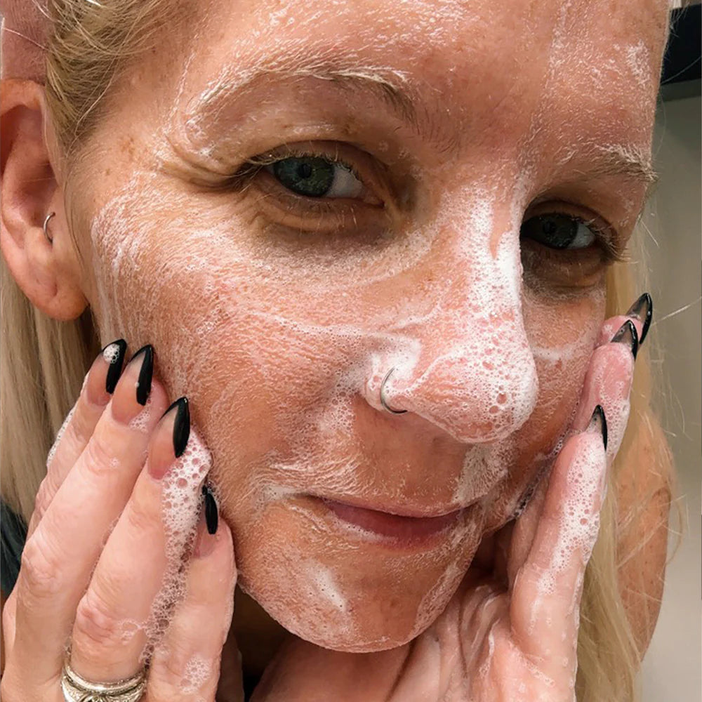 Loofah WillowGlow Bar (Turmeric + Vitamin C + Vitamin B5)